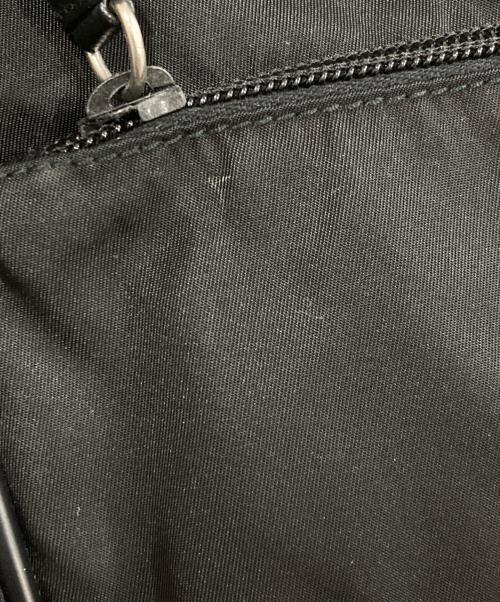 PRADA（プラダ）PRADA (プラダ) ナイロンショルダーバッグ ブラックの古着・服飾アイテム