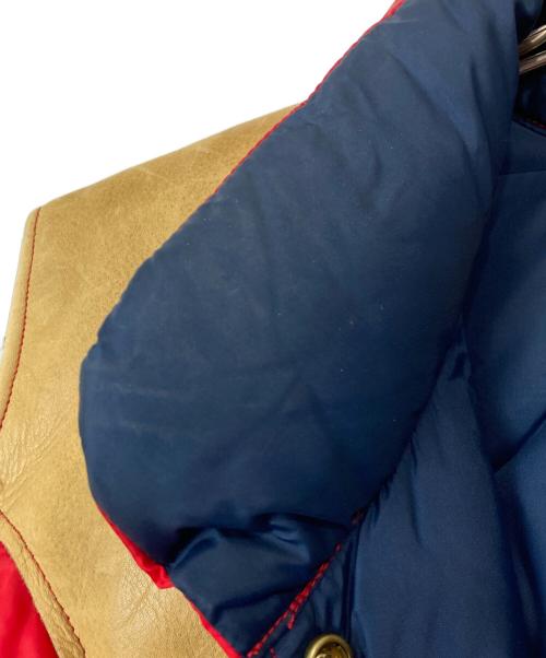 RockyMountainFeatherBed（ロッキーマウンテンフェザーベッド）RockyMountainFeatherBed (ロッキーマウンテンフェザーベッド) レザーヨークダウンベスト レッド サイズ:9/10の古着・服飾アイテム