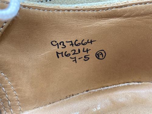 Tricker's（トリッカーズ）Tricker's (トリッカーズ) ハンドソーンダービーシューズ ベージュ サイズ:7の古着・服飾アイテム