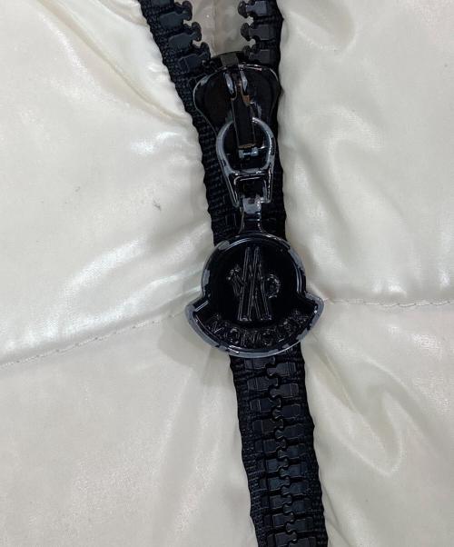 MONCLER（モンクレール）MONCLER (モンクレール) バディ ジップアップダウンジャケット アイボリーの古着・服飾アイテム