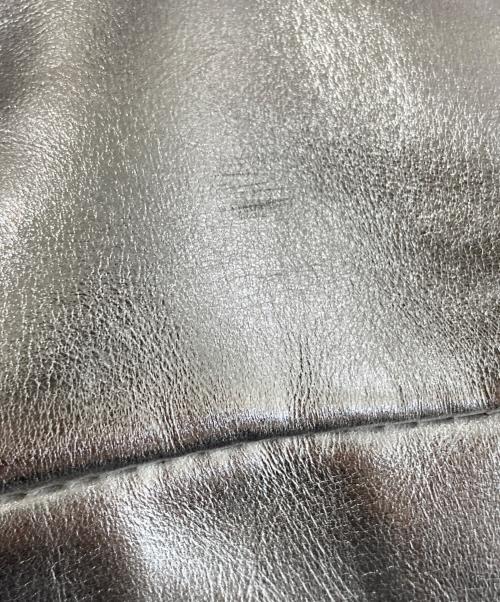 les basiques（レバシック）les basiques (レバシック) 2WAY メタリックショルダーバッグ シルバーの古着・服飾アイテム