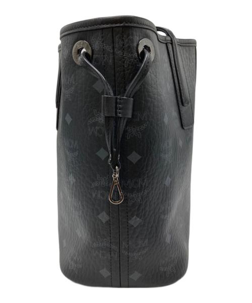 MCM（エムシーエム）MCM (エムシーエム) Reversible Liz Shopper in Visetos ブラックの古着・服飾アイテム