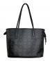 MCM (エムシーエム) Reversible Liz Shopper in Visetos ブラック：30000円