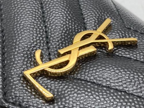 Saint Laurent Paris（サンローランパリ）Saint Laurent Paris (サンローランパリ) Vステッチコンパクトウォレット ブラックの古着・服飾アイテム
