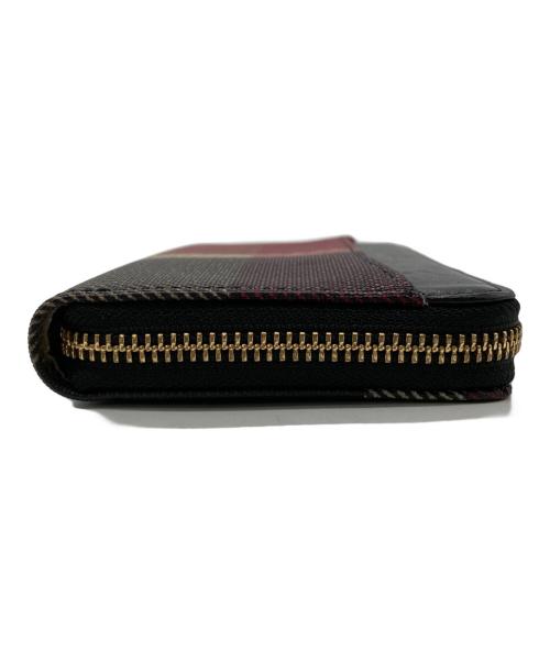 BLUE LABEL CRESTBRIDGE（ブルーレーベルクレストブリッジ）BLUE LABEL CRESTBRIDGE (ブルーレーベルクレストブリッジ) 長財布 ブラック×レッドの古着・服飾アイテム