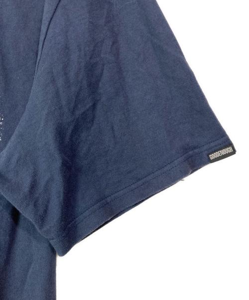 GOODENOUGH（グッドイナフ）GOODENOUGH (グッドイナフ) GOODプリントTシャツ ネイビー サイズ:XLの古着・服飾アイテム