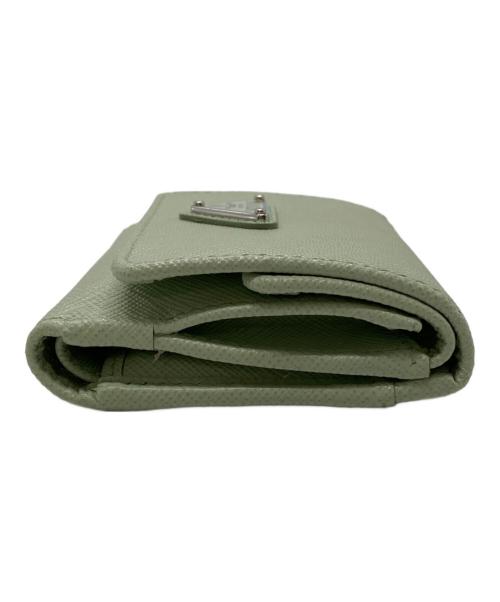 PRADA（プラダ）PRADA (プラダ) サフィアーノトライアングル 財布 グリーンの古着・服飾アイテム