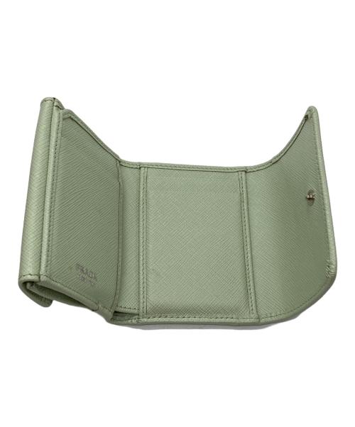 PRADA（プラダ）PRADA (プラダ) サフィアーノトライアングル 財布 グリーンの古着・服飾アイテム