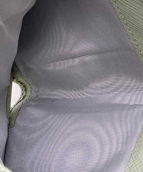 PRADA（プラダ）PRADA (プラダ) サフィアーノトライアングル 財布 グリーンの古着・服飾アイテム