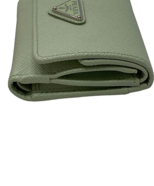 PRADA（プラダ）PRADA (プラダ) サフィアーノトライアングル 財布 グリーンの古着・服飾アイテム