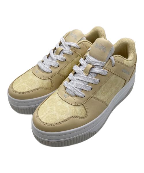COACH（コーチ）COACH (コーチ) プラットフォーム スニーカー ベージュ サイズ:SIZE US8の古着・服飾アイテム