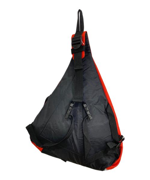 marlboro（マルボロ）marlboro (マルボロ) スリングバッグ レッドの古着・服飾アイテム