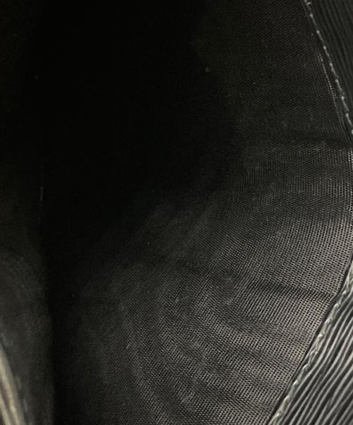 PRADA（プラダ）PRADA (プラダ) 2つ折り財布 ブラックの古着・服飾アイテム