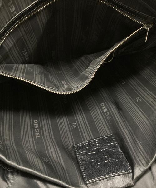 DIESEL（ディーゼル）DIESEL (ディーゼル) メッセンジャーバッグ ブラックの古着・服飾アイテム