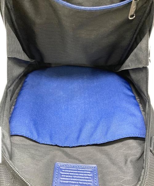 TUMI（トゥミ）TUMI (トゥミ) MINI (ミニ) コラボスリングバッグ ネイビーの古着・服飾アイテム