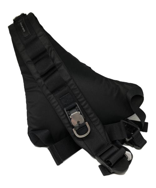 SUBLATIONS（サブレーションズ）SUBLATIONS (サブレーションズ) TRIANGLE SLING BAG S ブラックの古着・服飾アイテム