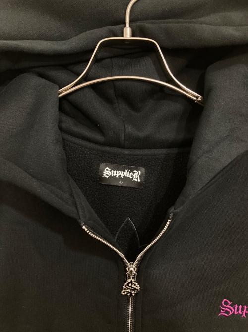 SUPPLIER（サプライヤー）SUPPLIER (サプライヤー) Cross Zip Hoodie ブラック サイズ:Lの古着・服飾アイテム