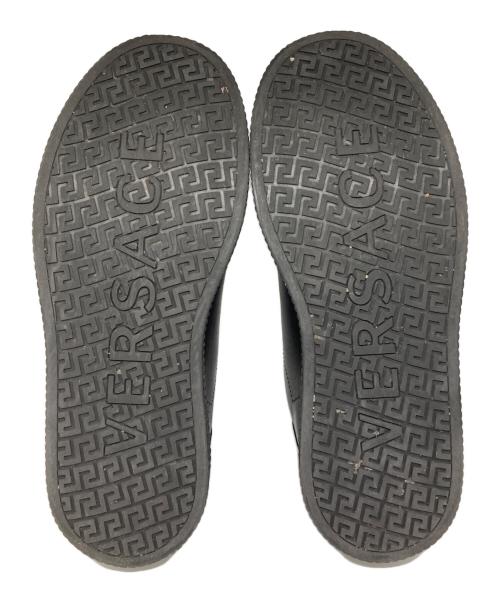 VERSACE（ヴェルサーチェ）VERSACE (ヴェルサーチェ) メデューサヘッドスニーカー ブラック サイズ:41の古着・服飾アイテム