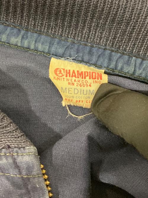 Champion（チャンピオン）Champion (チャンピオン) ヴィンテージブルゾン ネイビー サイズ:Ⅿの古着・服飾アイテム