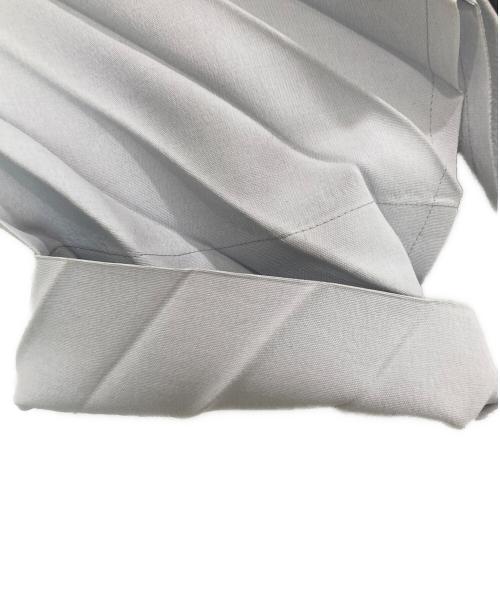 HOMME PLISSE ISSEY MIYAKE（オム プリッセ イッセイ ミヤケ）HOMME PLISSE ISSEY MIYAKE (オム プリッセ イッセイ ミヤケ) EDGE COAT LIGHT グレー サイズ:1の古着・服飾アイテム