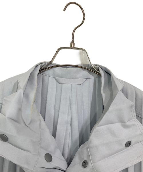 HOMME PLISSE ISSEY MIYAKE（オム プリッセ イッセイ ミヤケ）HOMME PLISSE ISSEY MIYAKE (オム プリッセ イッセイ ミヤケ) EDGE COAT LIGHT グレー サイズ:1の古着・服飾アイテム