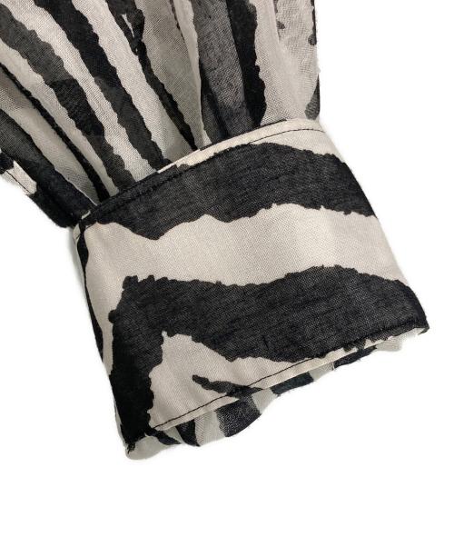 JUNYA WATANABE COMME des GARCONS（(ジュンヤワタナベ コムデギャルソン）JUNYA WATANABE COMME des GARCONS ((ジュンヤワタナベ コムデギャルソン) ゼブラ柄シアーシャツ ブラック×ホワイト サイズ:XSの古着・服飾アイテム