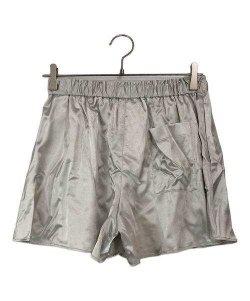 gelato pique（ジェラートピケ）gelato pique (ジェラートピケ) LE SSERAFIM (ルセラフィム) サテンシャツ＆ショートパンツセット シルバー サイズ:FREEの古着・服飾アイテム