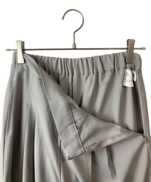 HIAND（ハイアンド）HIAND (ハイアンド) Tack wide pants グレー サイズ:FREEの古着・服飾アイテム