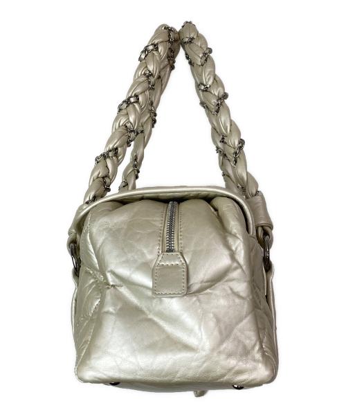 CHANEL（シャネル）CHANEL (シャネル) キルトショルダーバッグ ベージュの古着・服飾アイテム