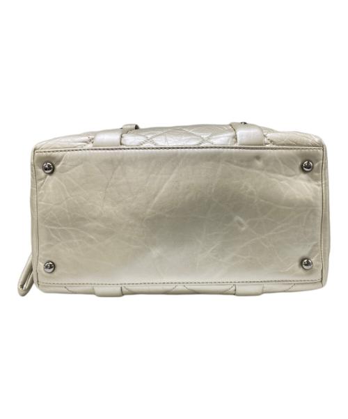 CHANEL（シャネル）CHANEL (シャネル) キルトショルダーバッグ ベージュの古着・服飾アイテム