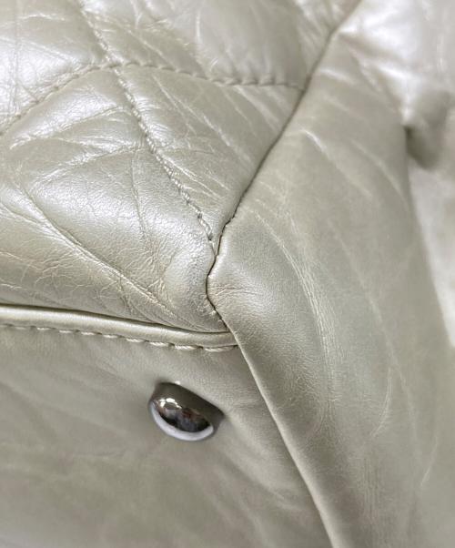 CHANEL（シャネル）CHANEL (シャネル) キルトショルダーバッグ ベージュの古着・服飾アイテム