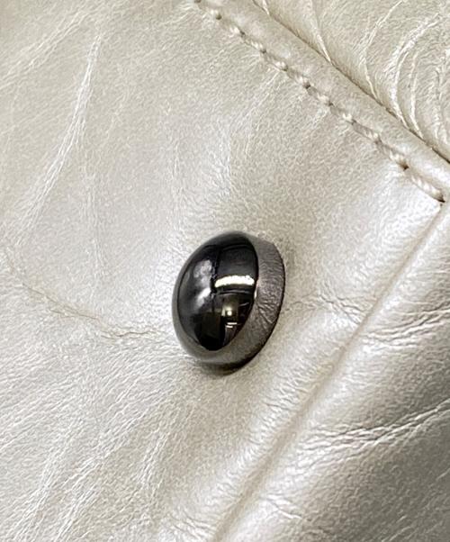 CHANEL（シャネル）CHANEL (シャネル) キルトショルダーバッグ ベージュの古着・服飾アイテム