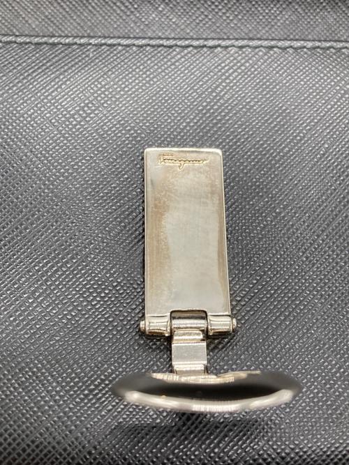 Salvatore Ferragamo（サルヴァトーレ フェラガモ）Salvatore Ferragamo (サルヴァトーレ フェラガモ) コンチネンタルガンチーニウォレット ブラックの古着・服飾アイテム