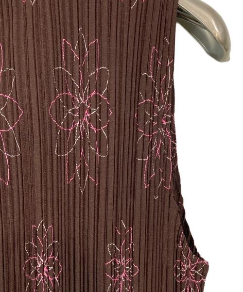 PLEATS PLEASE（プリーツプリーズ）PLEATS PLEASE (プリーツプリーズ) ノースリーブプリーツワンピース ブラウン サイズ:3の古着・服飾アイテム