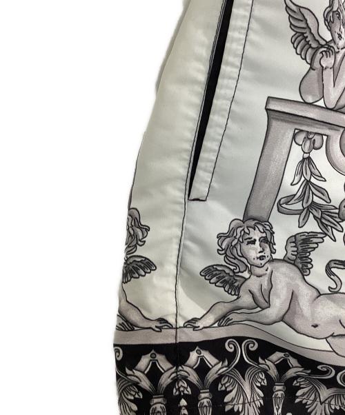 VERSACE（ヴェルサーチェ）VERSACE (ヴェルサーチェ) ハーフパンツ ブラック サイズ:SIZE 48の古着・服飾アイテム