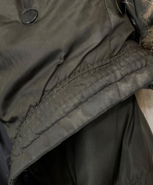 MONCLER（モンクレール）MONCLER (モンクレール) ダウンジャケット オリーブの古着・服飾アイテム