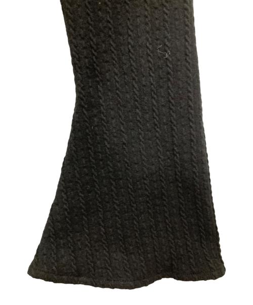 M ME EME（エムミーエメ）M me eme (エムミーエメ) Feather off the shoulder lost mini onepiece ブラック サイズ:FREEの古着・服飾アイテム