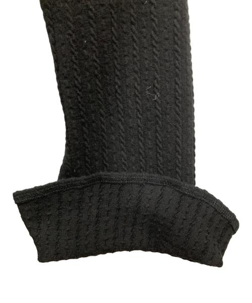 M ME EME（エムミーエメ）M me eme (エムミーエメ) Feather off the shoulder lost mini onepiece ブラック サイズ:FREEの古着・服飾アイテム