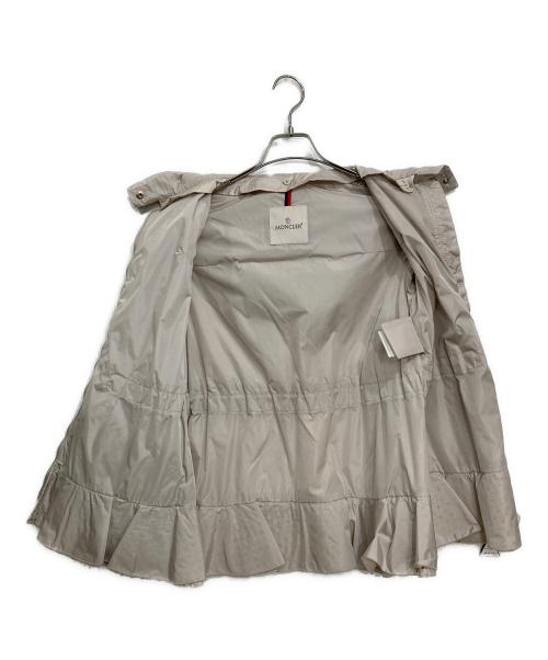 MONCLER（モンクレール）MONCLER (モンクレール) ナイロンジャケット　フーディージャケット　ナイロンパーカー　ノーカラージャケット ベージュの古着・服飾アイテム