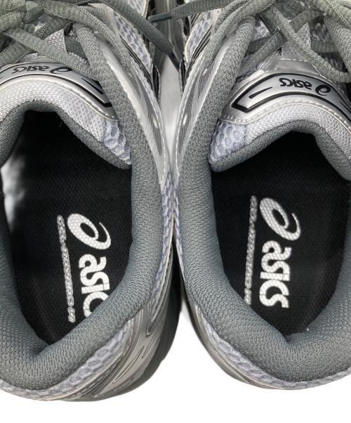 asics（アシックス）asics (アシックス) URBAN RESEARCH (アーバンリサーチ) GEL-KAYANO 14 シルバー サイズ:28cmの古着・服飾アイテム