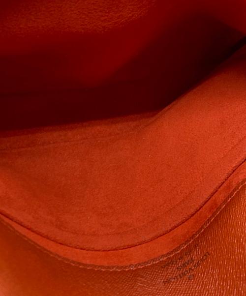 LOUIS VUITTON（ルイ ヴィトン）LOUIS VUITTON (ルイ ヴィトン) ショルダーバッグ ブラウンの古着・服飾アイテム