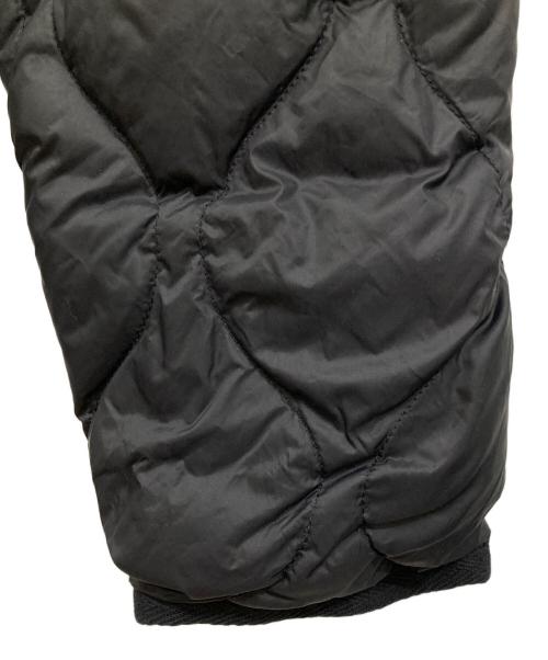 GRAMICCI（グラミチ）GRAMICCI (グラミチ) TAION (タイオン) BEAMS別注リバーシブル ダウン ブラック サイズ:Sの古着・服飾アイテム