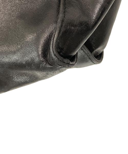 PRADA（プラダ）PRADA (プラダ) スクエアレザートートバッグ ブラックの古着・服飾アイテム