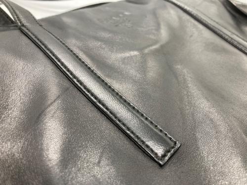 PRADA（プラダ）PRADA (プラダ) スクエアレザートートバッグ ブラックの古着・服飾アイテム
