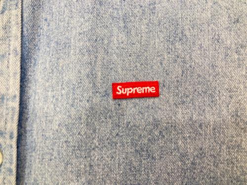 SUPREME（シュプリーム）Supreme (シュプリーム) small box shirt インディゴ サイズ:Sの古着・服飾アイテム