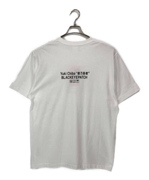 BlackEyePatch（ブラックアイパッチ）BlackEyePatch (ブラックアイパッチ) プリントTシャツ ホワイト サイズ:Ｌ 未使用品の古着・服飾アイテム