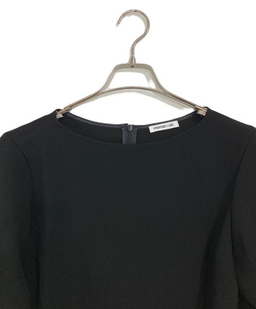 EVERYDAY I LIKE.（エヴリデイ アイ ライク）EVERYDAY I LIKE. (エヴリデイ アイ ライク) Sofia Zip Sleeve BL ブラック サイズ:FREE 未使用品の古着・服飾アイテム