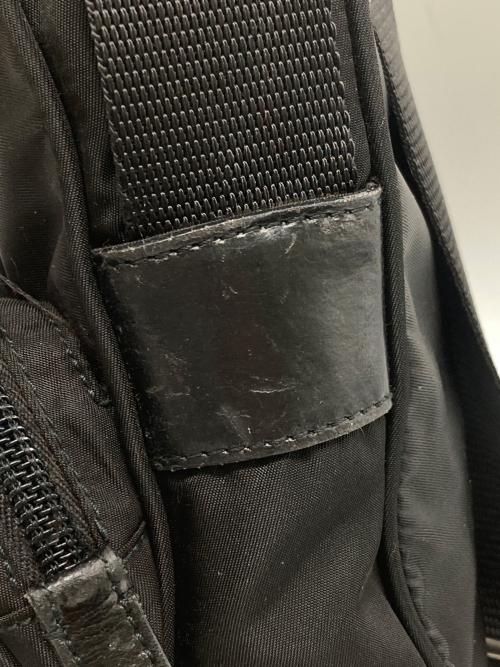 PRADA（プラダ）PRADA (プラダ) ナイロンショルダーバッグ ブラックの古着・服飾アイテム