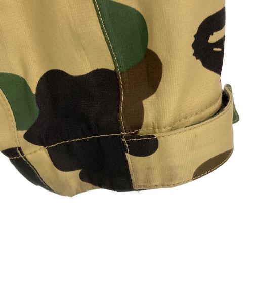 A BATHING APE（ア ベイシング エイプ）A BATHING APE (ア ベイシング エイプ) サルカモ柄マウンテンパーカー ベージュ サイズ:Sの古着・服飾アイテム