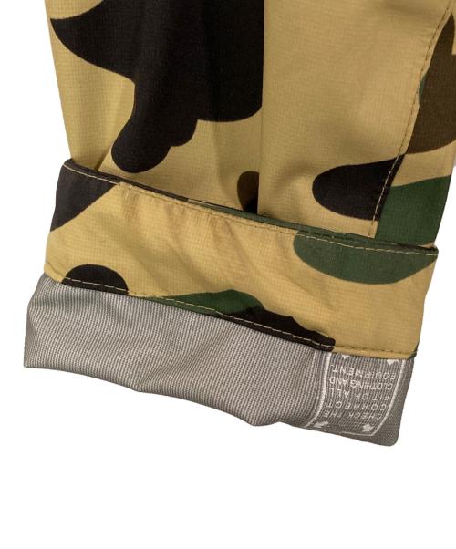 A BATHING APE（ア ベイシング エイプ）A BATHING APE (ア ベイシング エイプ) サルカモ柄マウンテンパーカー ベージュ サイズ:Sの古着・服飾アイテム